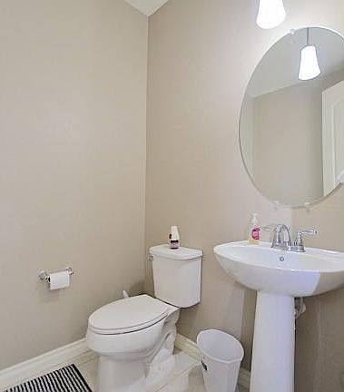 5th image of 183 E Crescent Pl