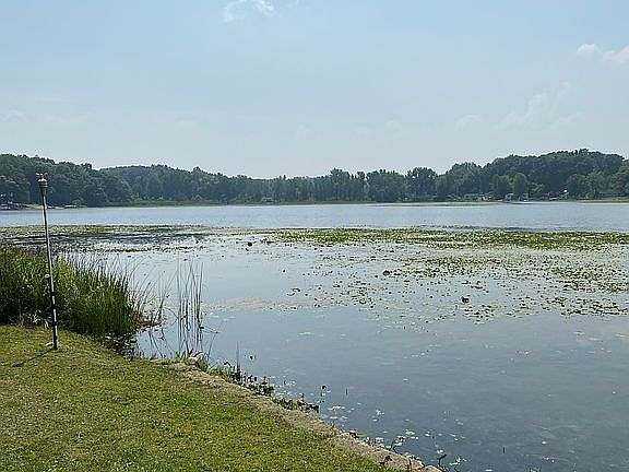 3rd image of 6610 Bluegill Ln