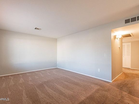 4th image of 5420 S Bradley Dr