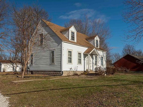 2nd image of 1104 Marion St