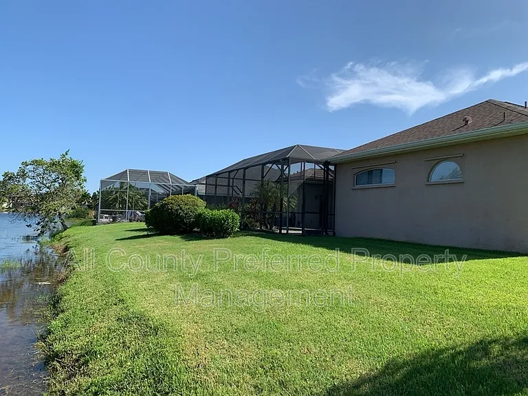 1901 Thesy Dr — Photo 7