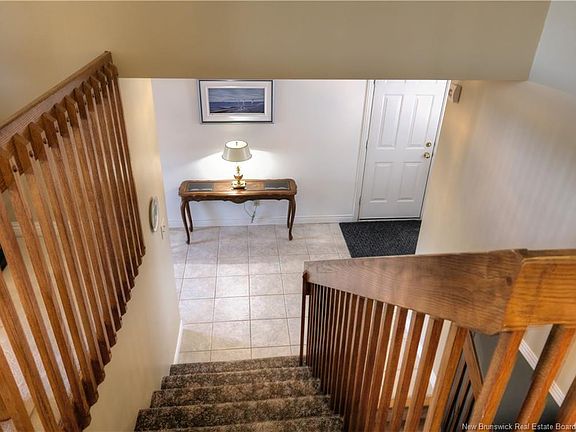 4th image of 749 Waasis Rd W