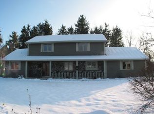 14945 W Woodview Ct, New Berlin, WI 53151