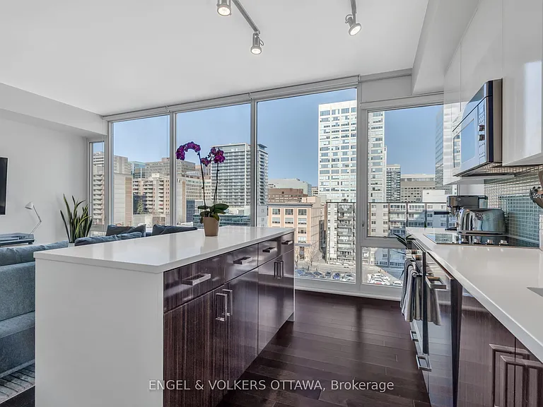 300 Lisgar St #701 — Photo 18