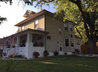 1854 E Walnut St, Des Moines, IA 50316