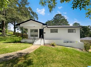 1100 Robert E Lee St, Leeds, AL 35094