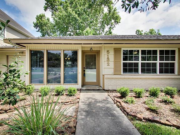 3rd image of 5132 Mimosa Dr