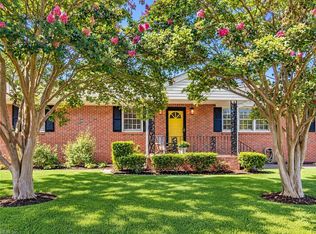 6813 Pallister Rd, Norfolk, VA 23518