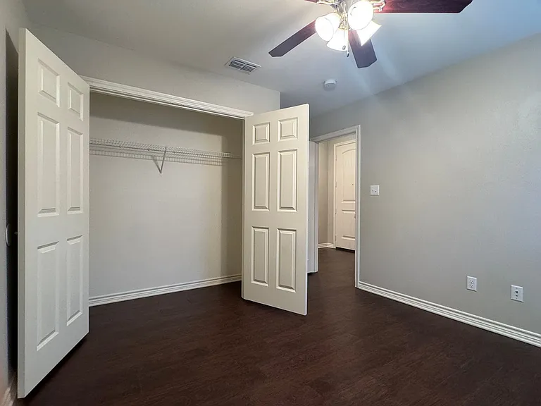 Amberwood Townhomes — Photo 12