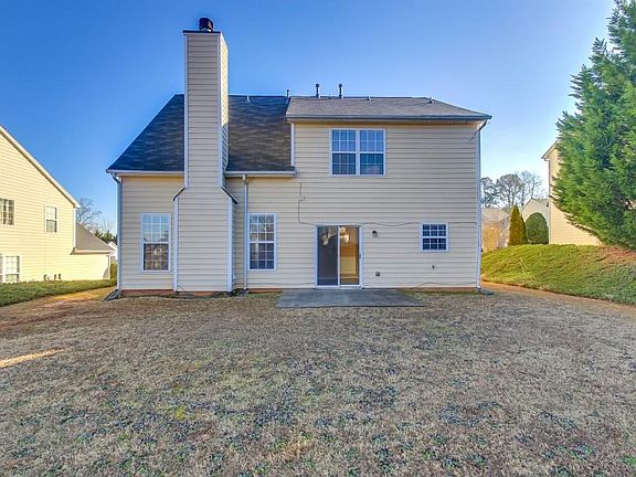 2nd image of 425 Lazy Willow Ln