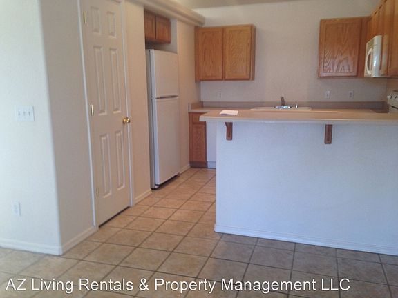 3rd image of 3320 Arapaho Dr Unit 101