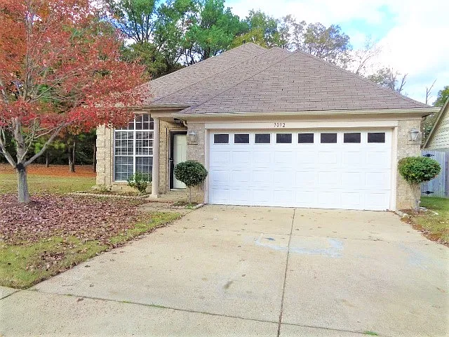 7072 Parkbrook Ln — Photo 1