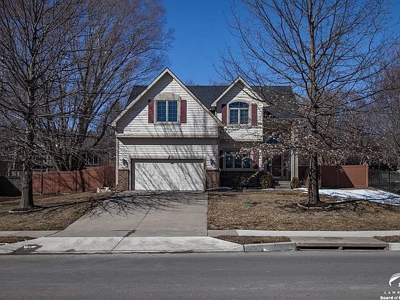 5204  Harvard Lawrence, KS listing photo #2