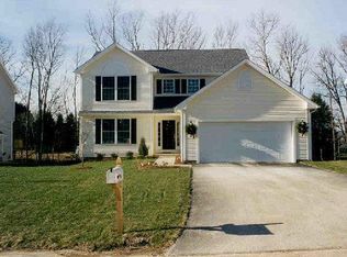 17 White Oak Dr, Danbury, CT 06811