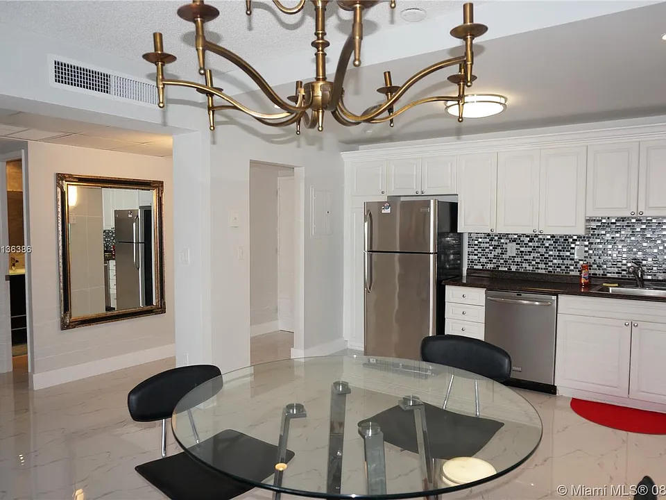 19370 Collins Avenue Seasonal #1417