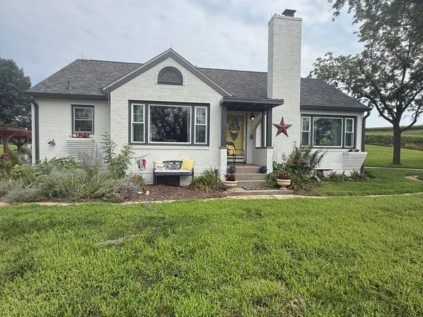 27566 Magnolia Rd, Underwood, IA 51576