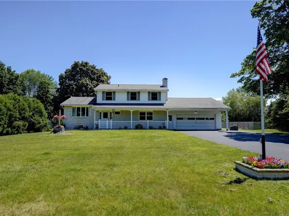 316 Webster Rd, Webster, NY 14580