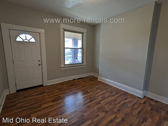 3rd image of 938 E Fulton St