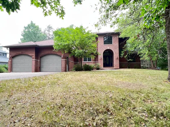 N7713 Half Moon Bay Dr E, New Lisbon, WI 53950