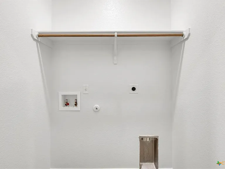 612 Pacific Crest Trl #B — Photo 1