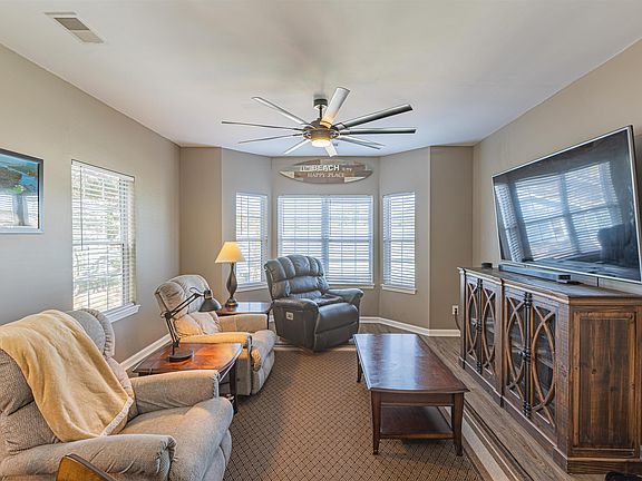 5th image of 4585 Girvan Dr. #D