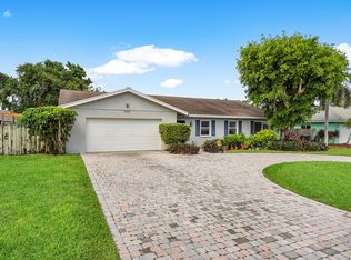 2001 Sharon St, Boca Raton, FL 33486