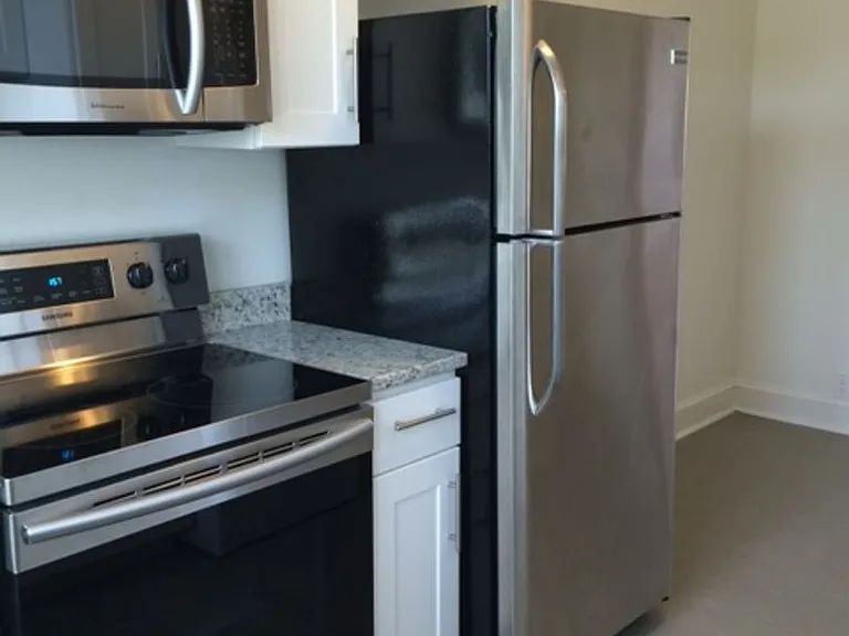 684 Farmington Ave #4-6 — Photo 12