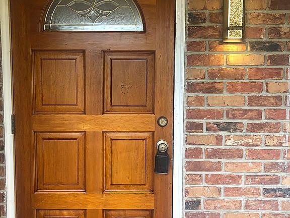 FONT DOOR TO YOUR NEW HOME