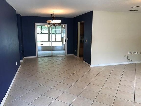 4th image of 1609 Farley Ct