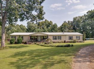 265 Rockhouse Rd, Hohenwald, TN 38462