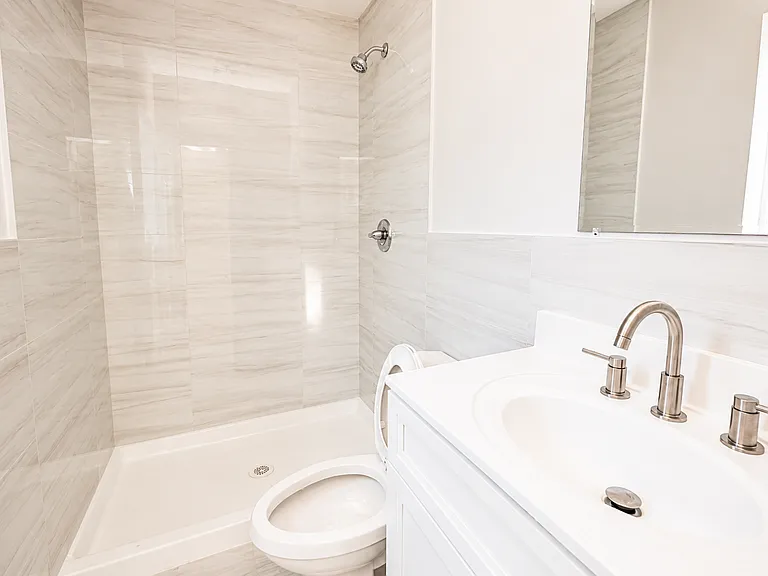 152 Parkwood Ave #2 — Photo 10