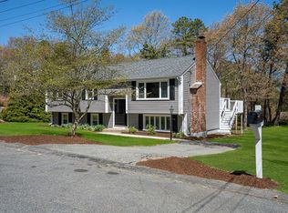 3 W Hill Rd, Plymouth, MA 02360