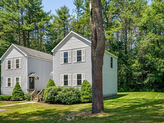 2nd image of 28 Rose Terrace Cir