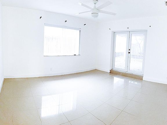 5th image of 3730 NE 13th Terrace