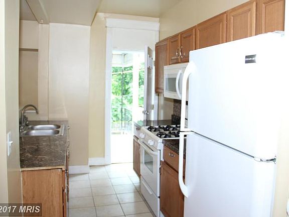 4th image of 4225 Potter St