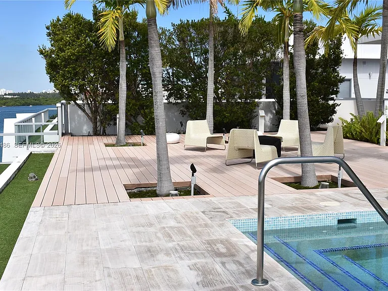 9940 W Bay Harbor Dr #6D — Photo 39