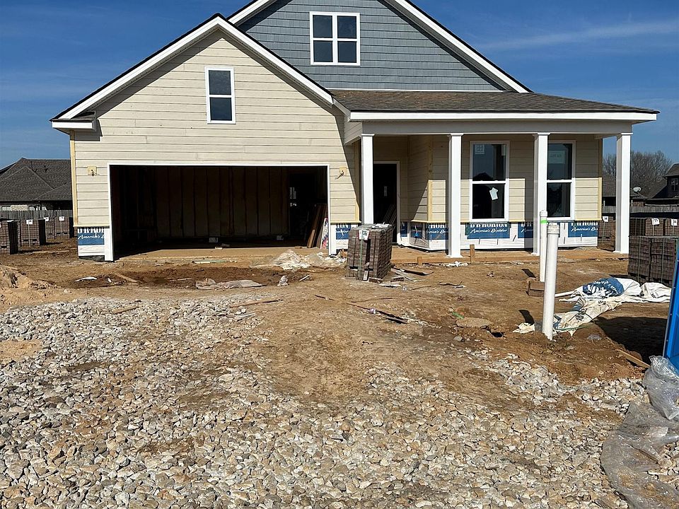 1st image of 100 Daisy Dr