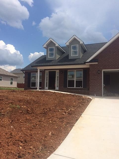 1st image of 824 Evelyn Dr