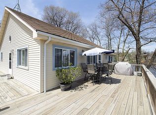 8348 Lakeshore Dr, Dexter, IA 50070