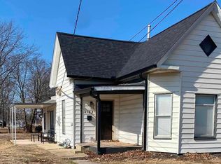 1153 S Diamond St, Jacksonville, IL 62650