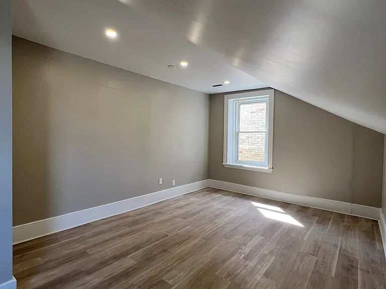 33 Victoria Ave #A — Photo 12