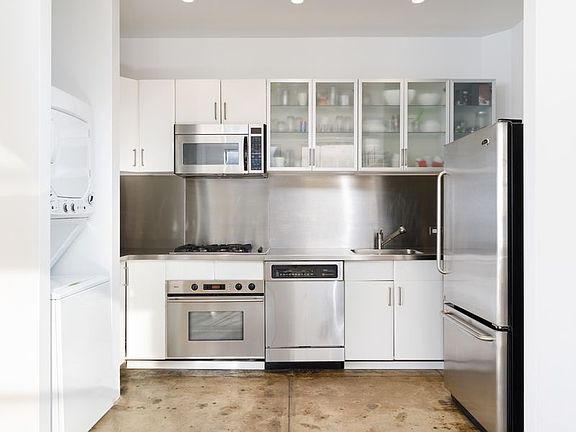 3rd image of 55 Liberty St APT 26C
