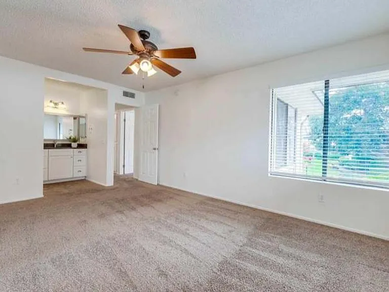 450 W Vermont Ave #2102 — Photo 12
