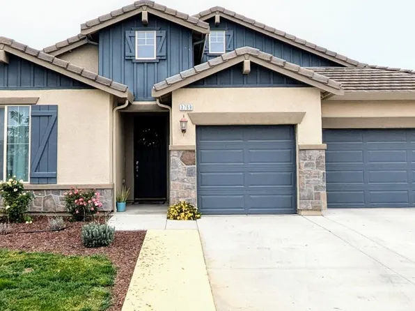 3769 Muscat St, Dinuba, CA 93618