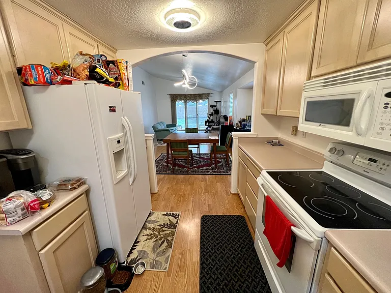 1902 Regal Ave — Photo 7