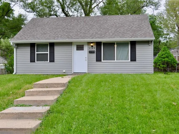 5149 Crest Dr, Kansas City, KS 66106