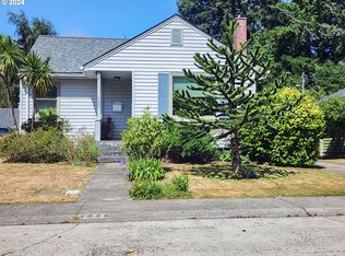 1220 Winsor Ave, North Bend, OR 97459