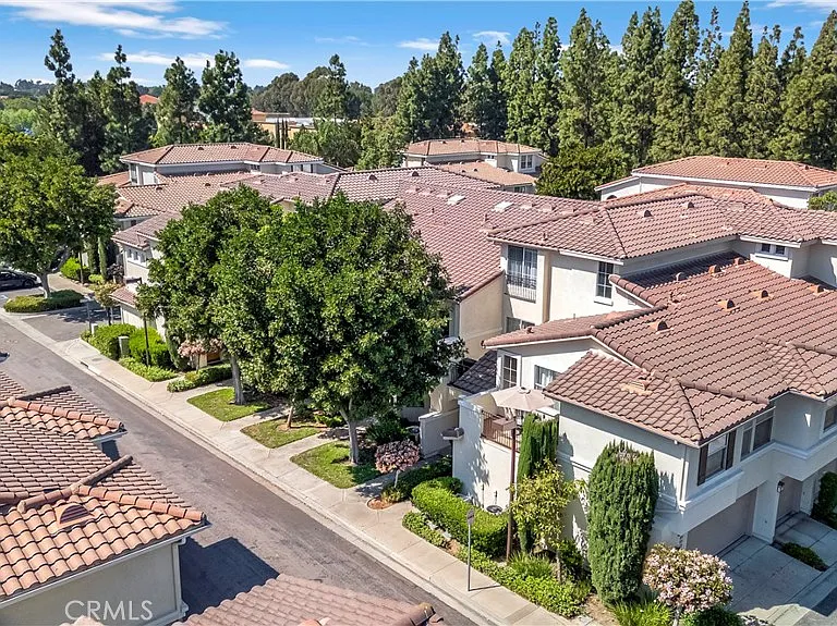 304 Birch Grv — Photo 43