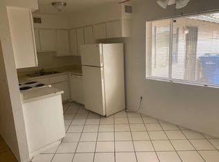 **Move In Special- 1st Full Month's Rent Free** Welcome Home At Sunny 12 Apartments!, Phoenix, AZ 85021