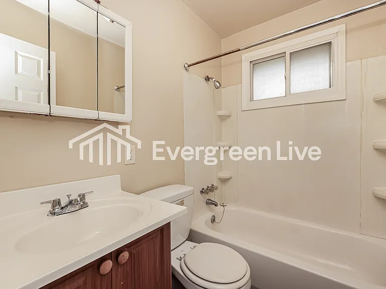 4634 Woodland Hills Blvd — Photo 11